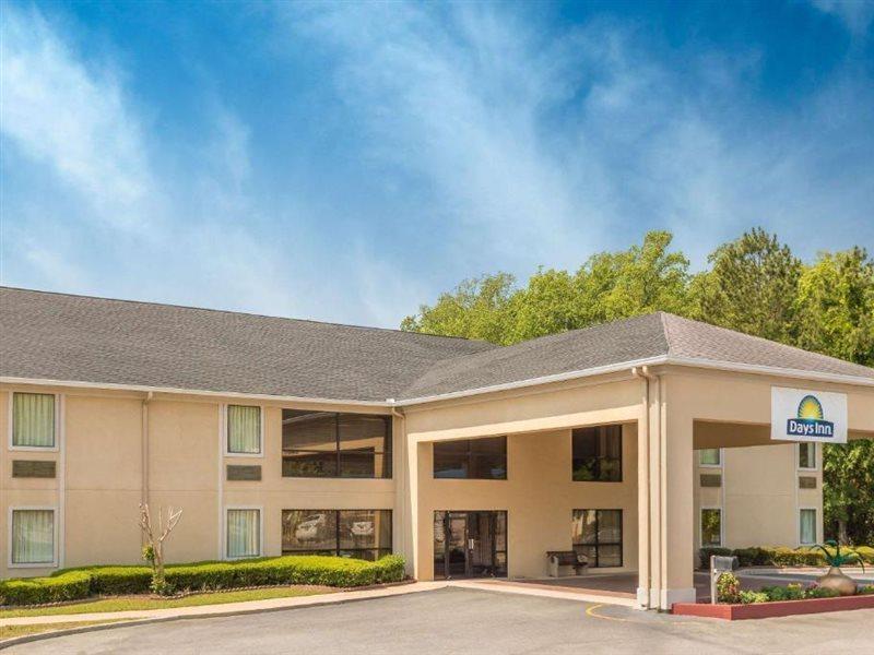 Clarion Pointe Vidalia - Lyons West Hotel Exterior photo