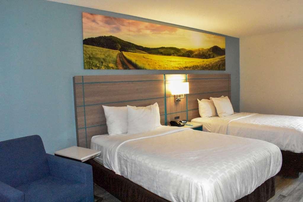 Clarion Pointe Vidalia - Lyons West Hotel Room photo